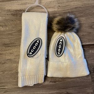 Scoop hat and scarf combo. One size fits all. New with tags!